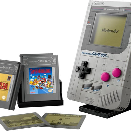 LEGO Super Mario Game Boy 72046 Building Set for Adults, Display Model with 2 Cartridges & Lenticular Screens, Gamer Gift for Fans, 421 Pieces