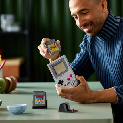 LEGO Super Mario Game Boy 72046 Building Set for Adults, Display Model with 2 Cartridges & Lenticular Screens, Gamer Gift for Fans, 421 Pieces