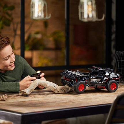 LEGO Technic Audi RS Q e-tron RC 42160