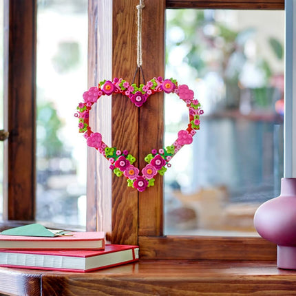 LEGO Iconic Heart Ornament 40638 Display Model with Flowers, Leaves & Hearts, Arts & Crafts Kit, Gift for 9+ Year Old Boys & Girls, 254 Pieces