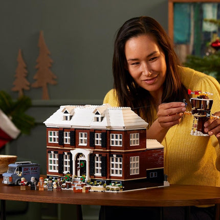 LEGO Ideas Home Alone 21330 Movie House Model Kit for Adults, Display Set, Home Decor, Nostalgic Gift for Movie Fans, 3,955 Pieces