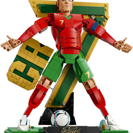 LEGO Editions Cristiano Ronaldo – Football Legend 43016 3D Figure Display Model Kit, DIY Room Decor, Building Set for Kids, Gift for 12+ Year Old Boys & Girls, 854 Pieces