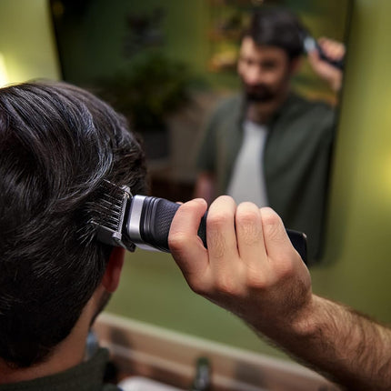 Philips Norelco Multigroom Series 5000 18-Piece Men's Grooming Kit (MG5910/49)