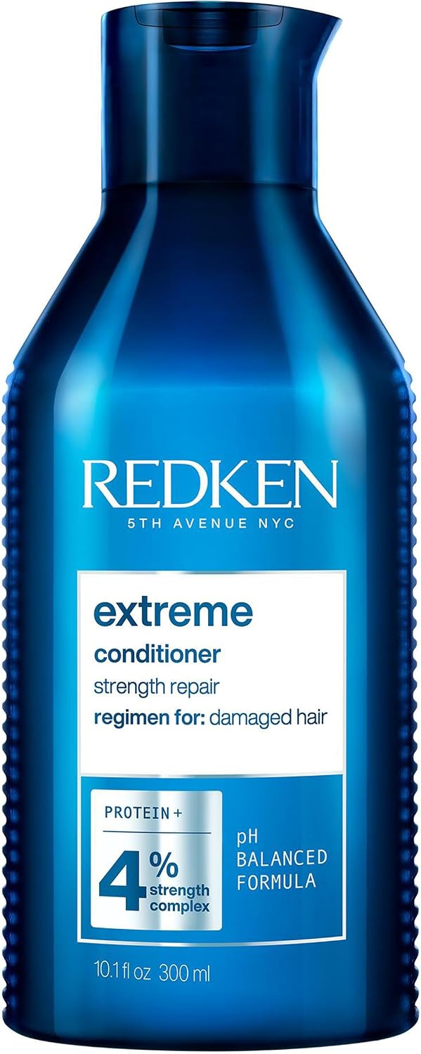 Redken Extreme Conditioner For Damaged Hair | Strengthen & Protects | 300ml Professional conditioner infused with proteins, strengthens damaged hair & leaves it feeling healthier & resilient