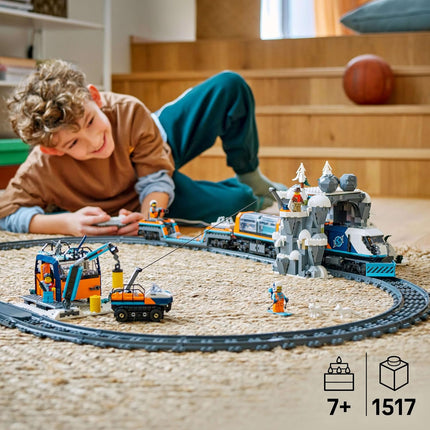 LEGO City Arctic Polar Express Train 60470 with Motorised Locomotive, 22 Track Pieces, 6 Minifigures