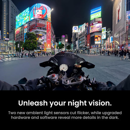 حزمة الأساسيات Insta360 X6 - كاميرا 360 بدقة 8K مع مستشعرات 1/1.1 بوصة